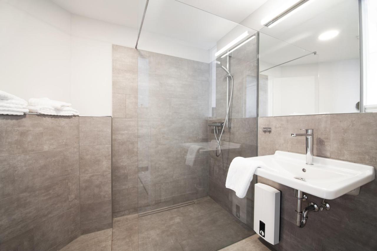 Bades Huk Marina Hotel Hohen Wieschendorf Esterno foto