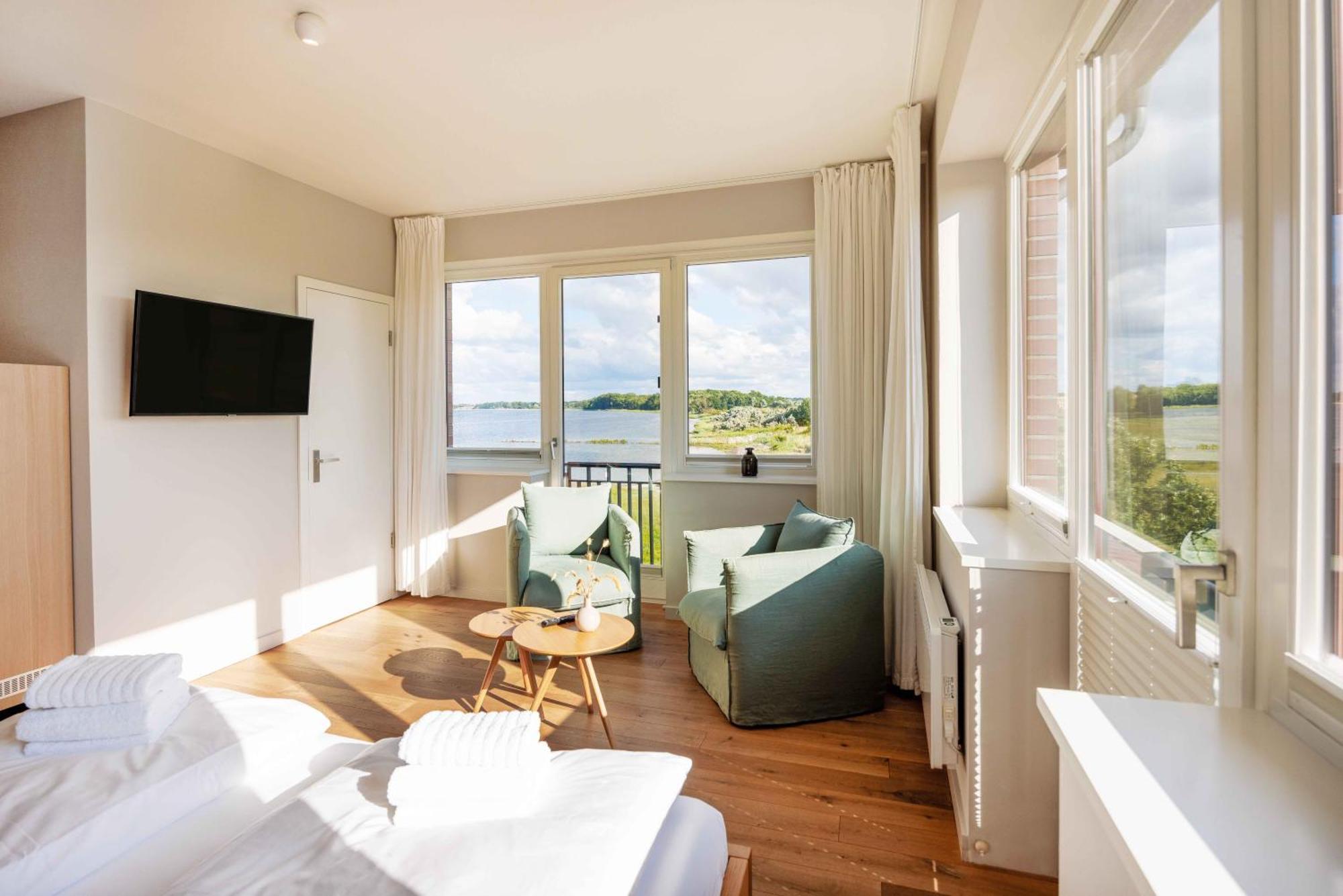 Bades Huk Marina Hotel Hohen Wieschendorf Esterno foto