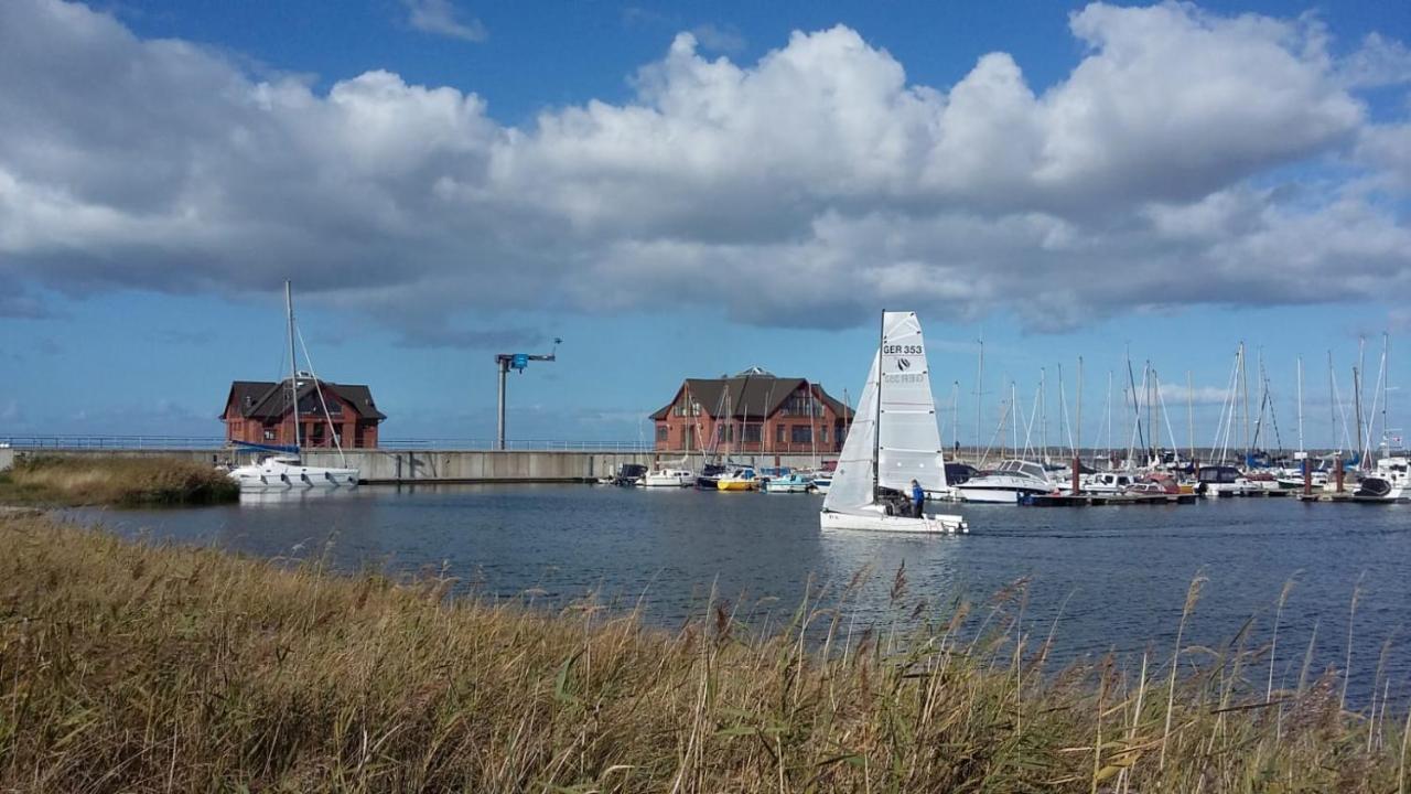 Bades Huk Marina Hotel Hohen Wieschendorf Esterno foto